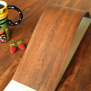 Pavimentazione in PVC Effetto Legno a Prezzo Ridotto, Rivestimento per Pavimenti in Gomma PVC di Buona Qualità - Product Image 2