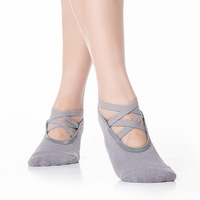 Chaussettes de yoga en coton éponge épaissi à double sangle croisée pour femme, antidérapantes, absorbantes, invisibles, pour le sport et le trampoline