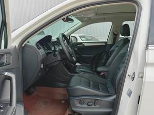 JX Auto d'occasion pour <span class=keywords><strong>Tiguan</strong></span> <span class=keywords><strong>2018</strong></span> SUV Blanc 1.4T Turbo FWD Automatique Sièges en Cuir Caméra Arrière <span class=keywords><strong>Pneus</strong></span> R19 Luxe - Product Image 5