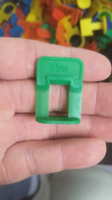 Système de pose de carreaux auto-nivelant russe avec entretoises, cales et clips en plastique pour l'installation au sol