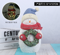 Patung pria natal Resin dengan lampu Led, patung Resin bunga salju untuk dekorasi dengan lampu Led