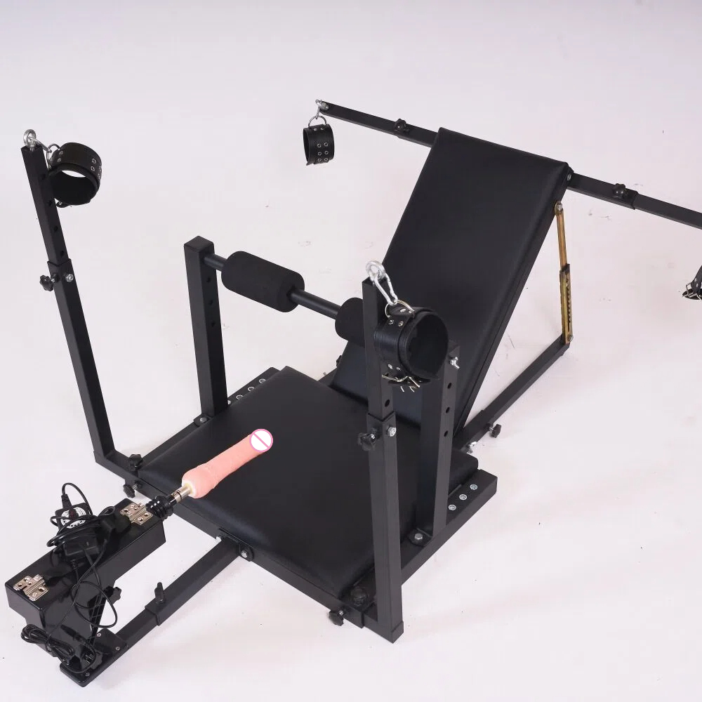 Chaise noire + pistolet gode électrique