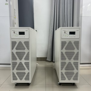 UPS E-Nice Schneider Adatto per l'Uso in Cabine di Controllo dei Caselli con Sistemi di Fatturazione Rapida - Product Image 2