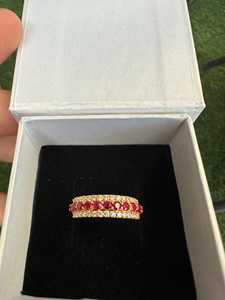 Anillo de Lujo con Rubí Natural y Diamantes en Oro de 10K, Banda de Rubí Redonda, Joyería Fina Elegante, Regalo para Ella - Product Image 3