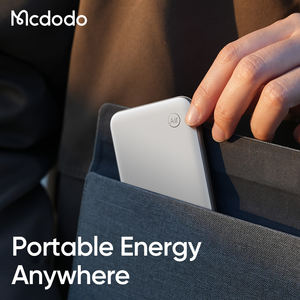 Banque d'alimentation sans fil magnétique Mcdodo 293 Meta Air 5000mAh - Ultra-mince, <span class=keywords><strong>charge</strong></span> rapide 20W, design léger en alliage d'aluminium de qualité supérieure - Product Image 3