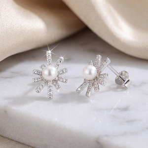 Pendientes de perlas de agua dulce: engaste de cinta de cobre plateado con circonita cúbica – Joyería elegante para mujer, a la moda - Product Image 4