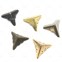 XIAOFEI Boîte triangulaire miniature en métal antique Protection d'angle Accessoires décoratifs