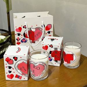 Vela artesanal de cera de soja roja con aroma frutal, lujosa y romántica, no tóxica, para el Día de San Valentín, Navidad, Ramadán, fiestas y regalos. - Product Image 1