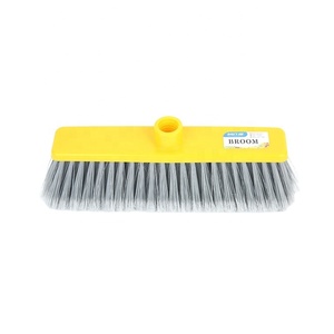 Escoba de Material PET para el Hogar con Cerdas Suaves para Fregar, Herramientas de Limpieza en Oferta - Product Image 1