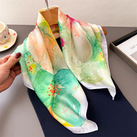Foulard carré en soie de luxe 2026 pour femme, motif floral 70x70, accessoire pour la tête, le cou et les cheveux, hijab, foulard Di Seta