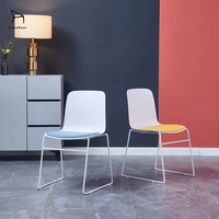 Chaise de bureau au design simple en gros, cadre métallique de haute qualité, conception antidérapante, idéale pour les bureaux et les salons