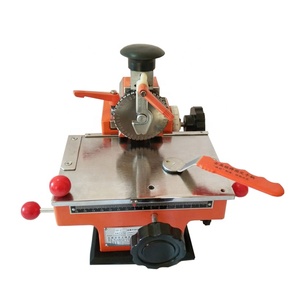 Machine manuelle de marquage en acier inoxydable pour plaque signalétique de <span class=keywords><strong>voiture</strong></span> machine de gravure de numéro de vin - Product Image 3
