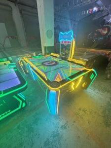 Air Hockey Cinema Lobby Entertainment Machine With <b>Electronic</b> Counter for Visitor Retention and Commercial Traffic - Product Image 2
