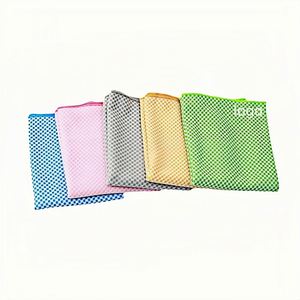 Serviette rafraîchissante à séchage rapide à carreaux, en microfibre respirante, pour le sport en plein air - Product Image 3