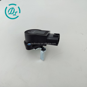 Capteur d'accélération du moteur diesel 12 VDC EexcavaStart T1062-32280 T1062-32282 pour mini-excavatrice U30-5 U35 - Product Image 4