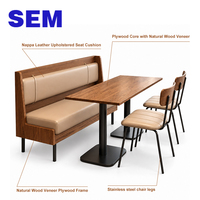 Ensemble table et chaises SEM Modern Cafe Hotel Restaurant avec finition placage bois, banquette en cuir rembourrée, table rectangulaire