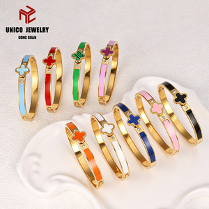 <span class=keywords><strong>Bracelet</strong></span> <span class=keywords><strong>manchette</strong></span> tendance en acier inoxydable plaqué <span class=keywords><strong>or</strong></span> 18 carats PVD, motif trèfle à quatre feuilles et papillon, pour <span class=keywords><strong>femme</strong></span> - Vente flash - Product Image 4
