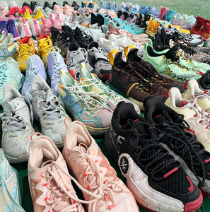 Liquidación de Fábrica al por Mayor: Fardos de Zapatillas Mixtas Cómodas de Segunda Mano, Calzado Unisex para Todas las Estaciones, Stock para Adultos y Niños - Product Image 6