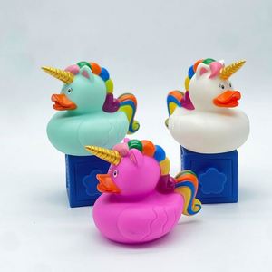 Jouet en caoutchouc Spiderman, canard de bain en plastique vinyle en forme d'animal pour promotion - Product Image 3