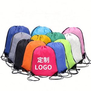 Sac à dos personnalisé avec logo, 210D, double épaule, cordon de serrage, multicolore, en polyester RPET, poignée en corde, certifié ISO9001, pour le shopping - Product Image 1
