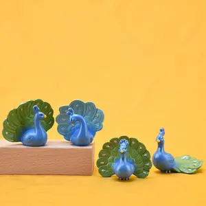 Pavone artificiale In Miniatura Fata Giardino Miniaturas Micro Muschio Paesaggio fai da te Terrario Accessori Figurine per La Decorazione Domestica