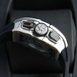Reloj Mecánico Cronógrafo Tonneau de Moda con Movimiento Esqueleto, Marcadores Naranjas y Correa de Goma Negra - Product Image 3