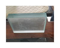 Verre feuilleté trempé personnalisé de 6.38mm 0.38mm pour les escaliers extérieurs à manger Verre d'éclairage d'architecture PVB/SGP transparent