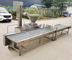 Máquina comercial de aperitivos para mascotas, máquina para masticar perros, golosinas para mascotas, máquina cortadora de extrusión de tiras de carne de cordero - Product Image 1