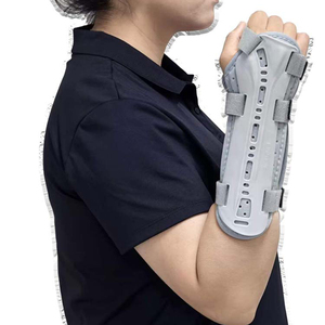 Attelle d'immobilisation du poignet en polyester avec support réglable pour la protection et la stabilisation des poignets pédiatriques - Product Image 1