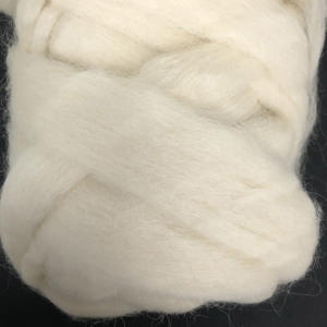 Dessus en laine d'alpaga couleur blanche naturelle 25.5mic 100% laine utilisée pour la filature de haute qualité - Product Image 6