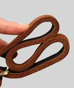 Hakiki İnek Derisi Evcil Hayvan Tasması, İşlemeli Dikişler ve Özelleştirilebilir Gravür ile - Product Image 2