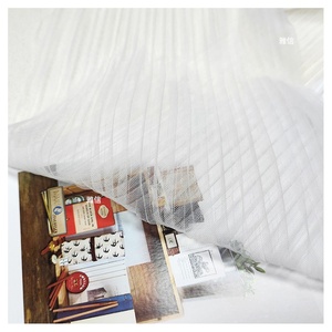 Giá tốt <span class=keywords><strong>Polyester</strong></span> xếp li đàn hồi nhăn màu trắng tinh khiết vải tuyn lưới vải cho quần áo váy cưới - Product Image 3