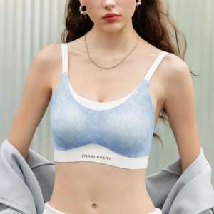 Sujetador sin aros de punto con efecto tie-dye y empalmes de color en contraste, con tirantes ajustables y copa completa push-up sin costuras. - Product Image 1