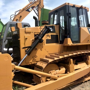 Topadoras/Tractores de cadenas usados CAT D7G2 de alta calidad, 20 toneladas, de segunda mano. Bulldozers usados CAT D7N, D7R, D7H, D7G, D7G2 en stock para la venta. - Product Image 3