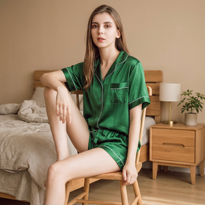 Conjunto de Pijamas para Mujer, Cómodo, Transpirable, de Satén Tejido, Cuello en V, Largo, de Secado Rápido, Alta Calidad, 100% Poliéster, Diseño Liso - Product Image 3