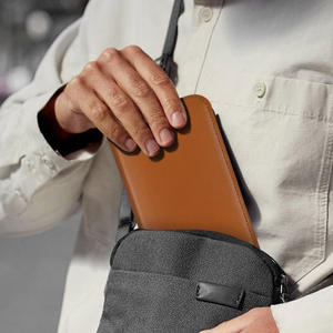 다크 브라운 럭셔리 A6 노트북 파워 뱅크 지갑 케이스 PU 커버 양각 디자인 전화 그립 및 신용 카드 포함 - Product Image 4