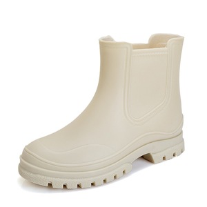 Moda donna nuove scarpe da pioggia in PVC tubo corto da esterno guading basso Top in gomma soprascarpe acqua e calze - Product Image 1