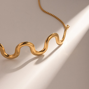 Collier ras du cou ajustable en acier inoxydable plaqué or 18 carats pour femme, bijou de fête, pendentif tendance - Product Image 4