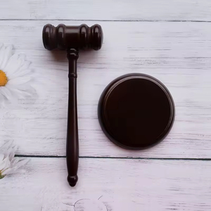 Abogado subastador martillo <span class=keywords><strong>de</strong></span> madera maciza juez mazo con accesorios <span class=keywords><strong>de</strong></span> corte <span class=keywords><strong>de</strong></span> subasta grabados para jueces <span class=keywords><strong>de</strong></span> derecho abogados subastadores - Product Image 6