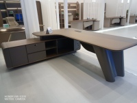 Bureau de direction moderne de luxe personnalisé YIFA YD312D 2024, panneau en noyer, MDF, fabrication chinoise, tailles 2,4-3,2 m, usage commercial