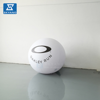 Ballon publicitaire gonflable en PVC blanc personnalisé pour la promotion de la marque lors d'événements en plein air, décoration paysagère