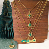 Collier pendentif en malachite en acier inoxydable plaqué or 18 carats pour femme, motif soleil vintage rond, vente en gros OEM