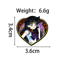 Broche en forme de cœur de personnage d'anime japonais, accessoires mignons de Sailor Moon Tsukino Usagi et Mizuno Ami en stock