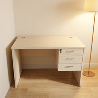 Bureau d'ordinateur classique en bois 1200, directement de l'usine - Poste de travail moderne pour bureau/entreprise