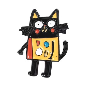 Broches en métal en gros, motifs de chats de dessin animé créatifs et uniques, broches souvenir originales, accessoires en métal pour vêtements - Product Image 1