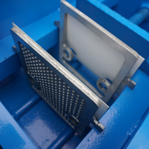 Machine de filtration à plaques hydrauliques pour le <span class=keywords><strong>nettoyage</strong></span> industriel de l'huile et l'élimination des impuretés - Product Image 2
