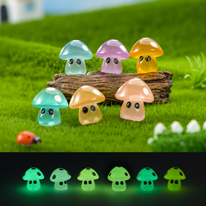 Sculpture de champignon translucide lumineuse Huacui Cottagecore peinte à la main en gros avec résine aquascape pour poissons d'Halloween - Product Image 1