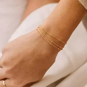 Pulseira minimalista banhada a ouro 18K em camadas para mulheres, acessório delicado de aço inoxidável para meninas, pulseira de miçangas