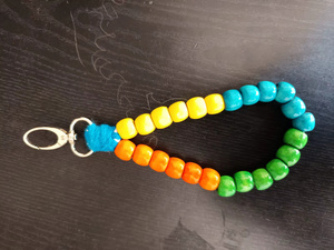 Porte-clés coloré bohème en perles de plastique faites à la main, pendentif, breloque de sac, décoration d'intérieur, cadeau - Product Image 1