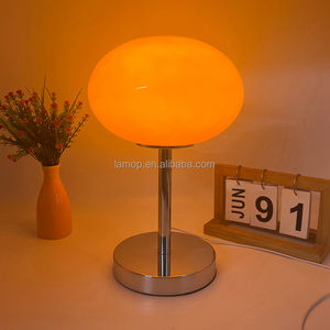 Lámpara de Mesa Ambiental Inspirada en Instagram, Estilo Bauhaus Vintage, Lámpara de Noche Femenina, Lámpara Decorativa para Dormitorio - Product Image 6